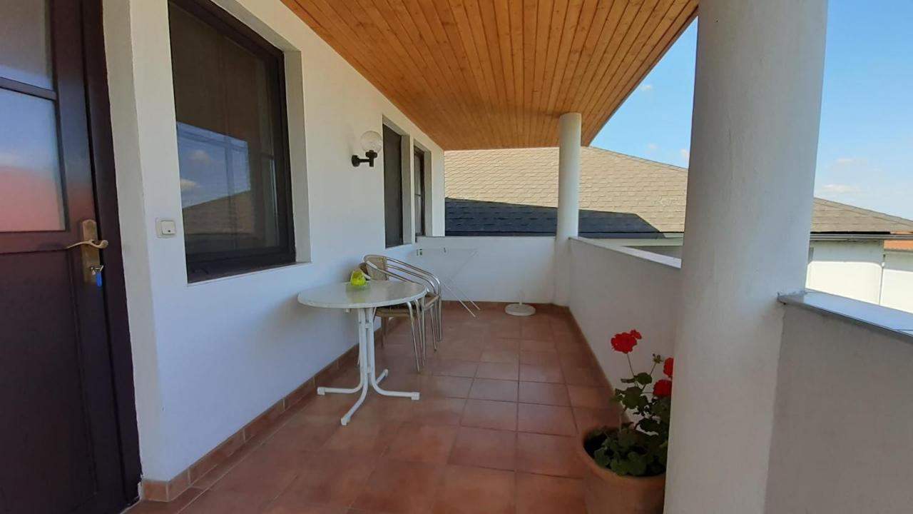 Ferienwohnungen & Weingut Kroiss Silvia Illmitz Exterior foto