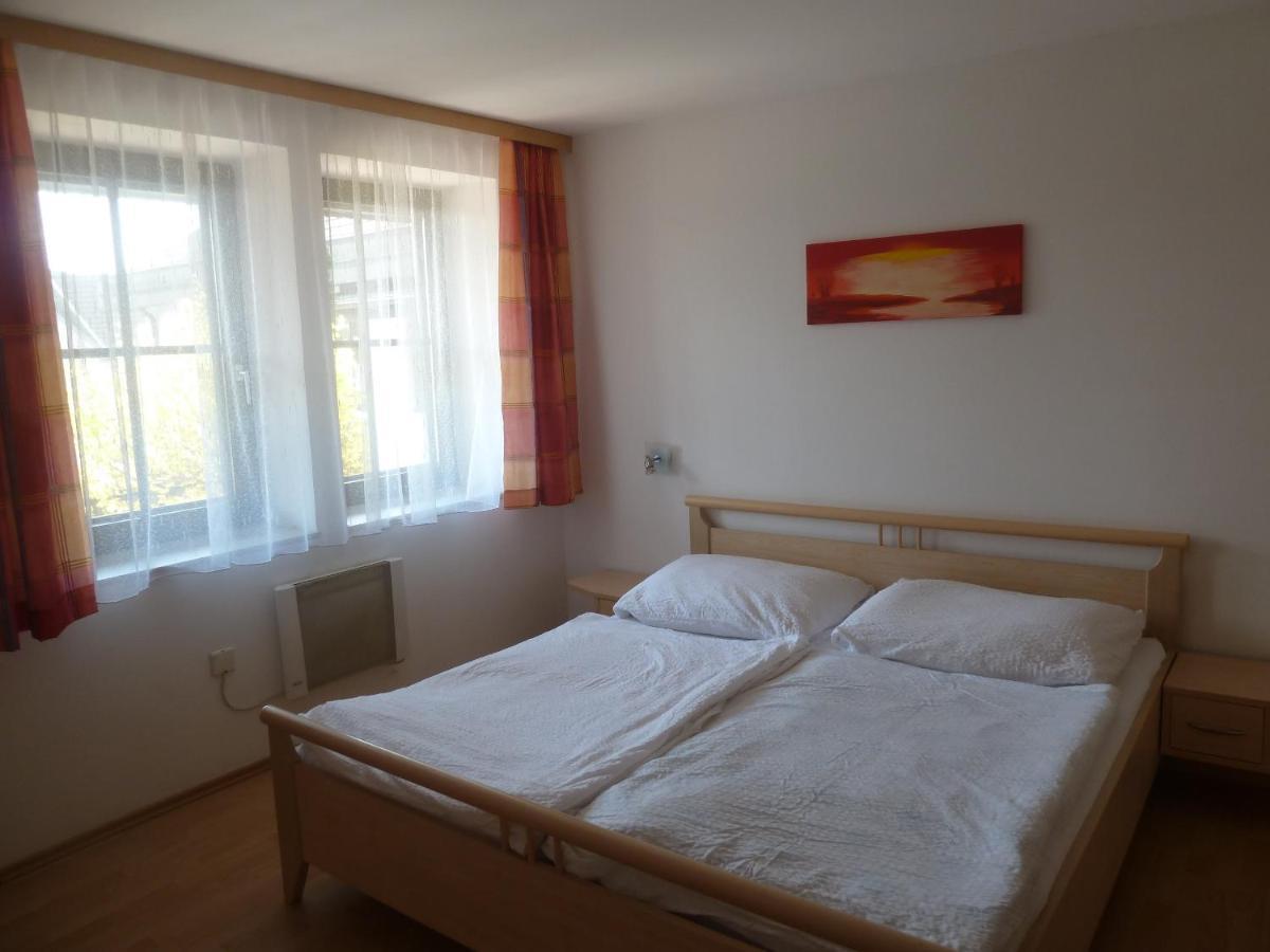 Ferienwohnungen & Weingut Kroiss Silvia Illmitz Exterior foto